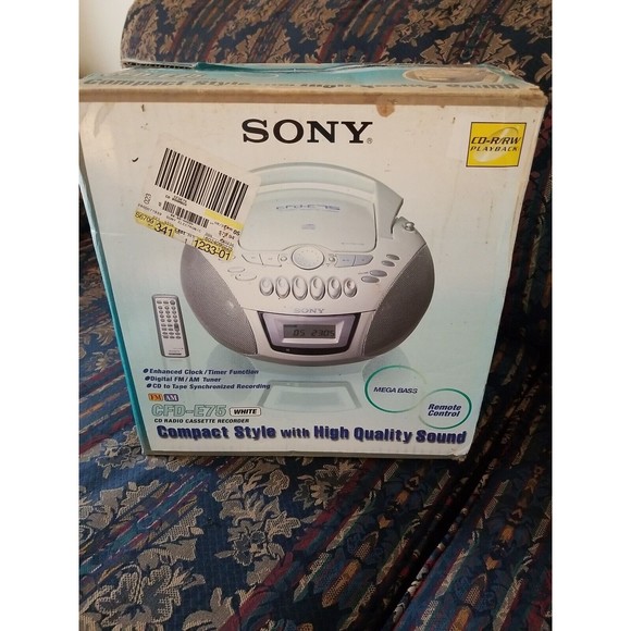 Sony CFD-E75 Boombox  CD- Cassette Player Brand New In Box Rare - Picture 3 of 4